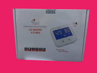 فشارسنج دیجیتال بازویی سخنگو زنیت مد LD-583 با باتری لیتیومی قابل شارژ